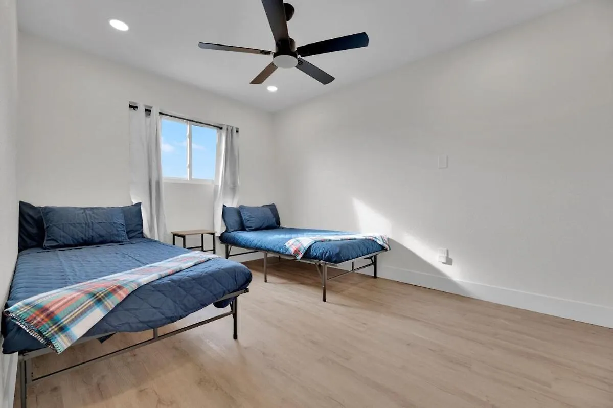 בית נופש פיניקס Modern 4Br3Ba Home With Pool And Fire Pit ארצות הברית