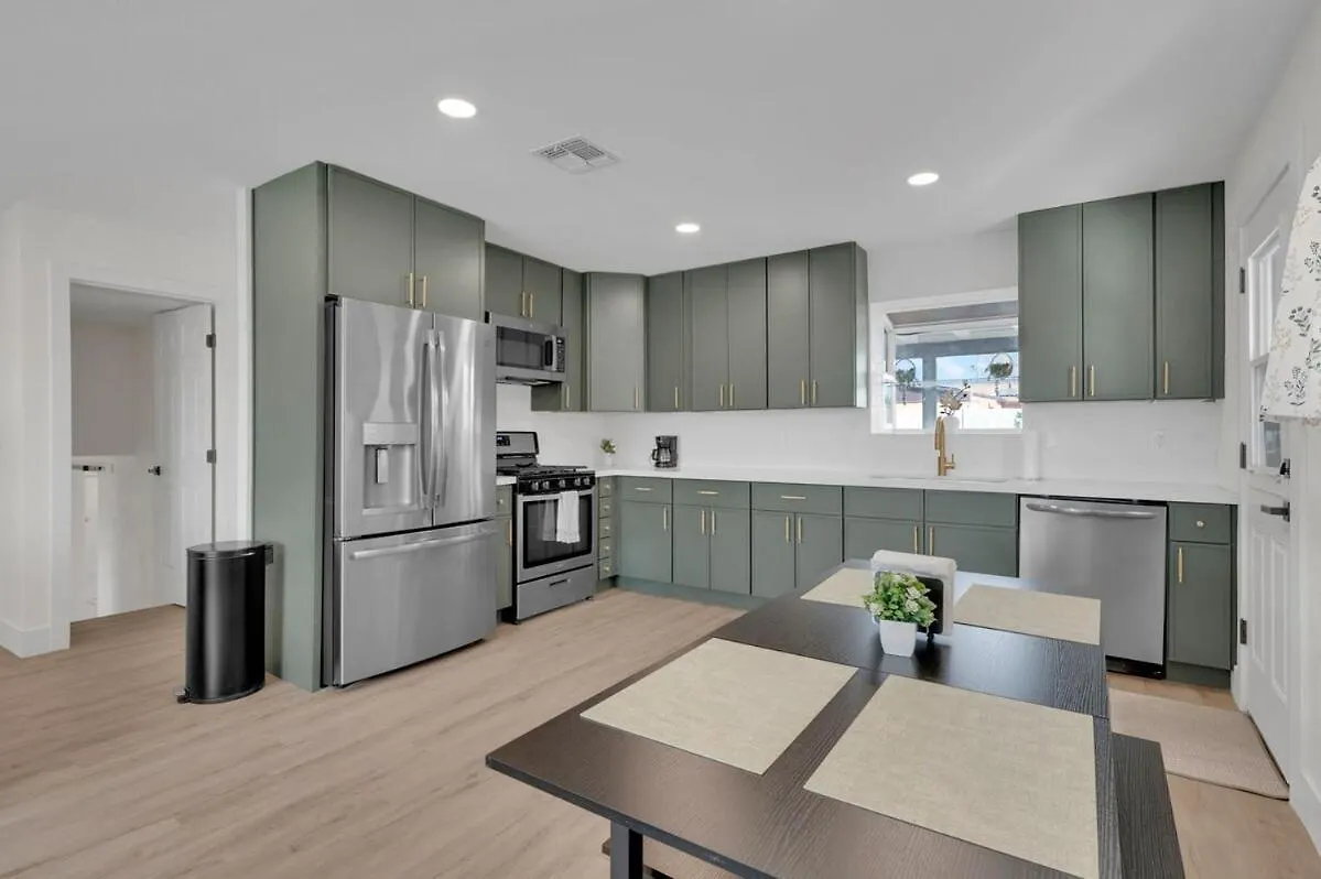 פיניקס Modern 4Br3Ba Home With Pool And Fire Pit בית נופש