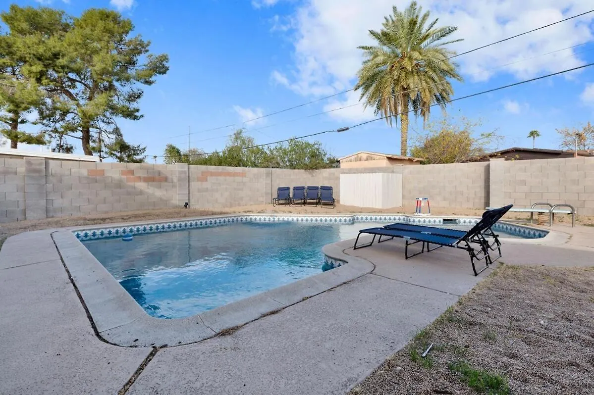 פיניקס Modern 4Br3Ba Home With Pool And Fire Pit