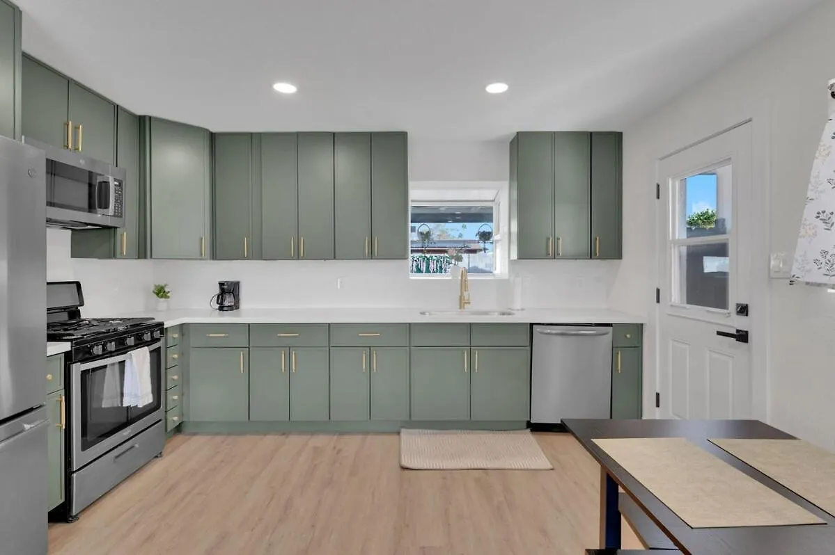 פיניקס Modern 4Br3Ba Home With Pool And Fire Pit בית נופש